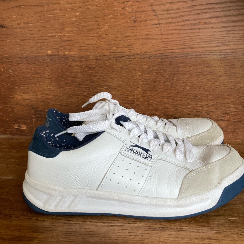 Slazenger White Leather Tennis Shoes, Like New, size 9.5